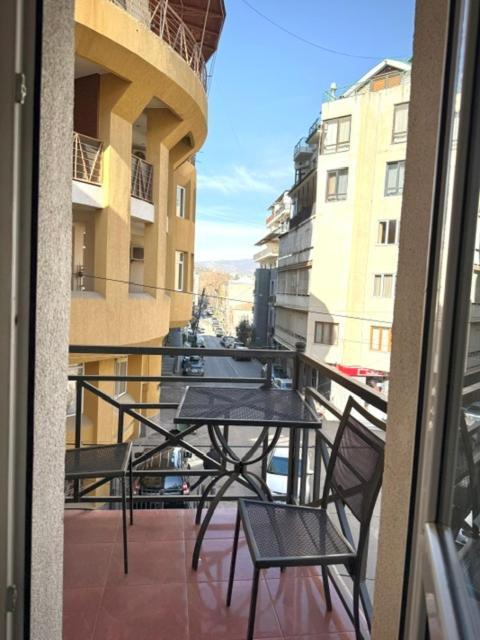 Hotel Vake Tbilisi Exterior foto