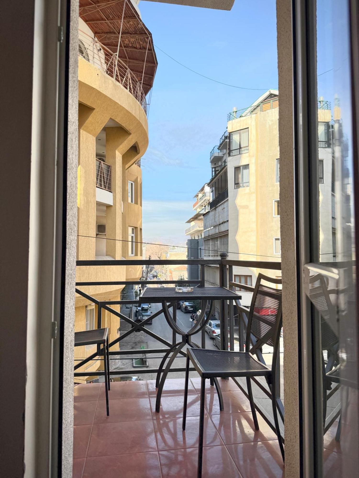 Hotel Vake Tbilisi Exterior foto